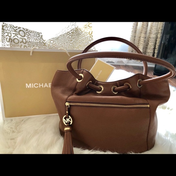 Michael Kors Leather Bag - Picture 4 of 4